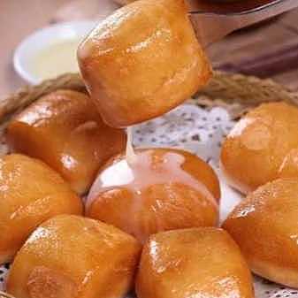 Fried Bun w/Condensed Milk